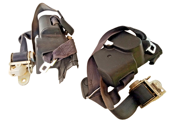 1975 TOYOTA COROLLA 3 Point Seat Belt Set W/ Plastic Covers 142103 Toki Rika Co.